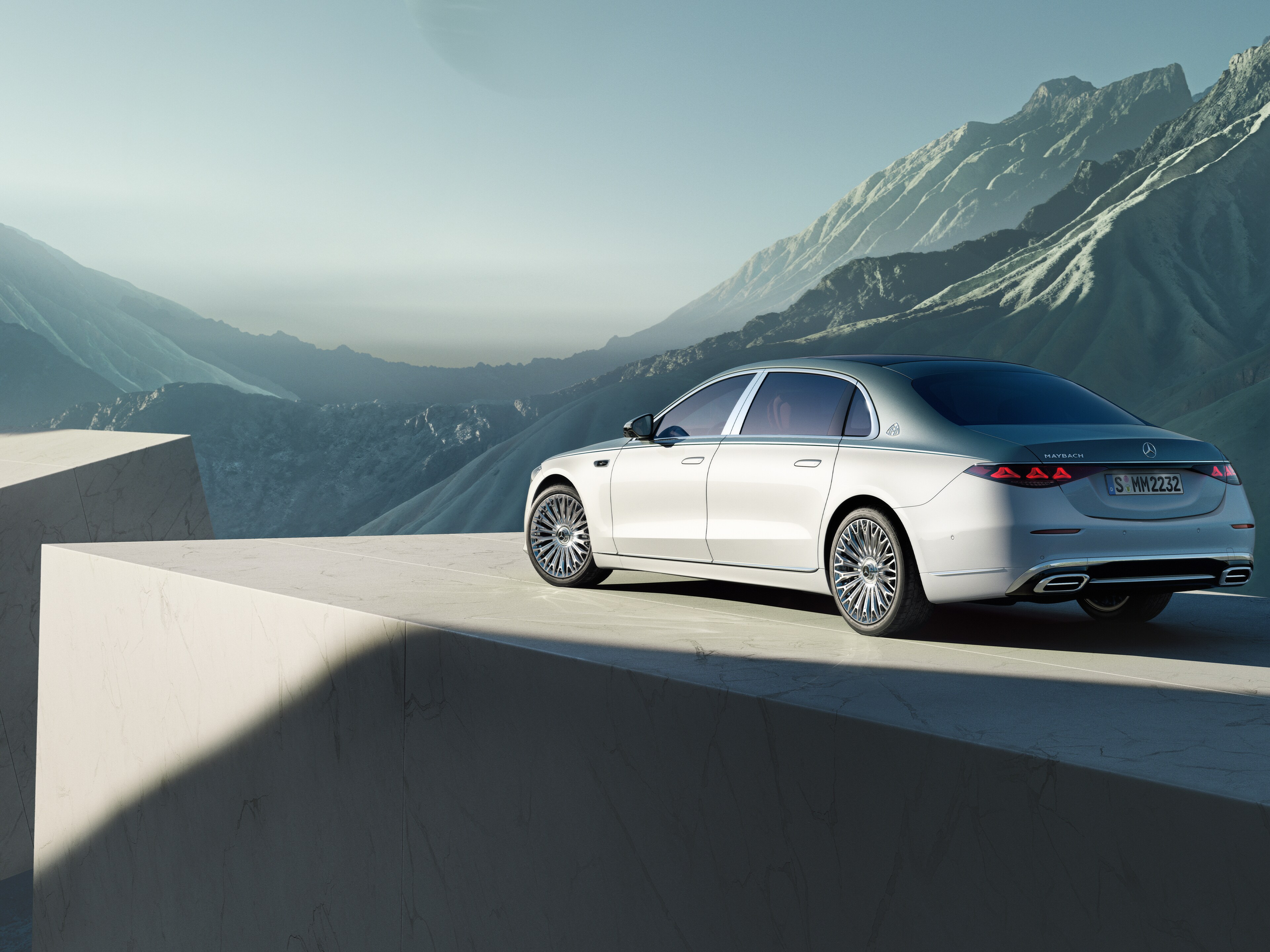 S-Klasse | Merk | Mercedes-Maybach Zijaanzicht van de Mercedes-Maybach S-Klasse.