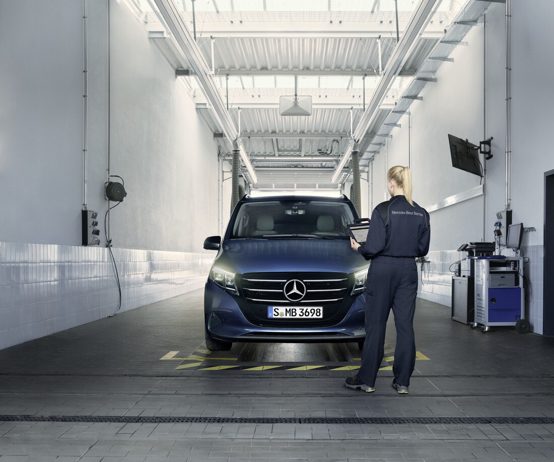 Servicebeleving | Mercedes-Benz Van ProCenter Speciale services als ruitreparatie en bandenopslag zijn bij het Mercedes-Benz Van ProCenter mogelijk tegen vaste prijzen.